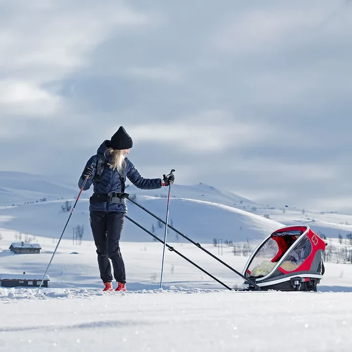 Hamax skisett gjør sykkelvogna om til fjellpulk for barn
